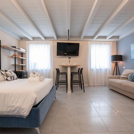 Es Rooms And Apartments Torbole Sul Garda Exterior foto