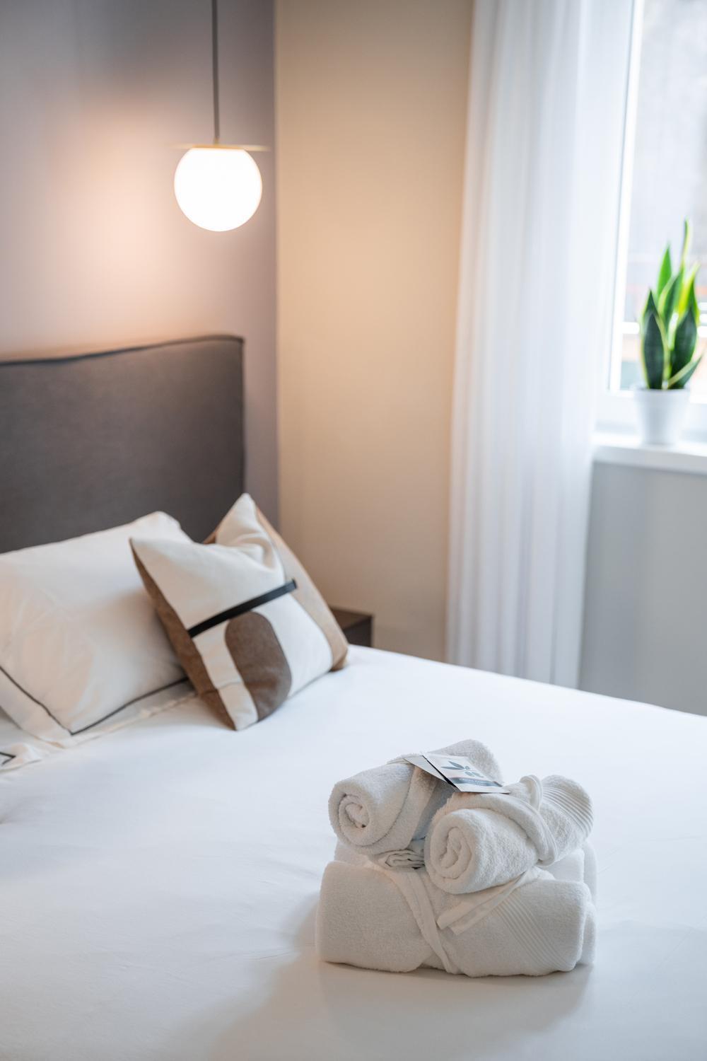 Es Rooms And Apartments Torbole Sul Garda Exterior foto