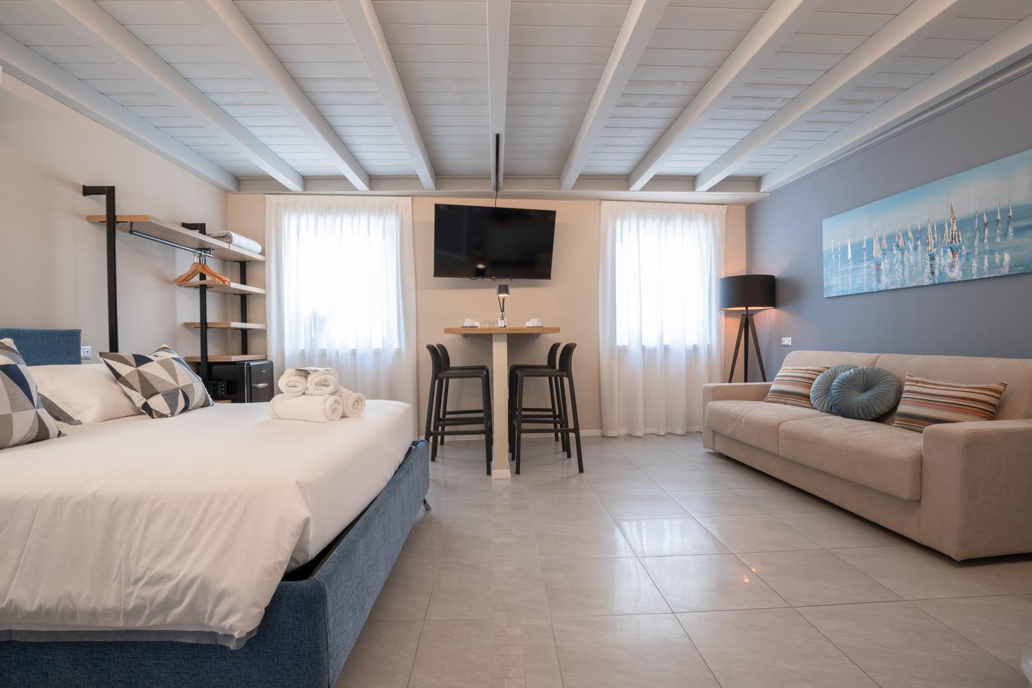 Es Rooms And Apartments Torbole Sul Garda Exterior foto