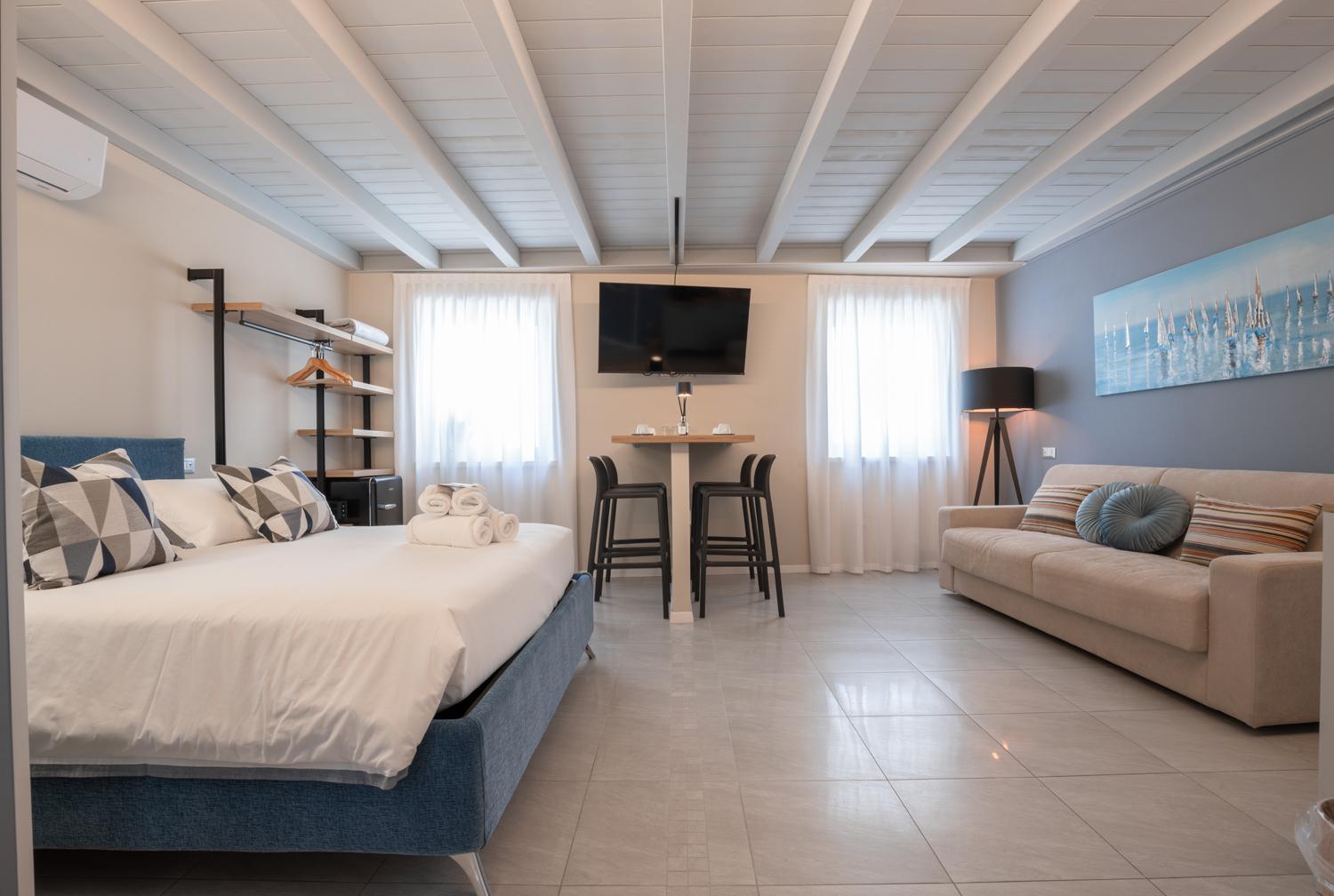 Es Rooms And Apartments Torbole Sul Garda Exterior foto